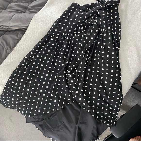 NWT HOST PICK 🌹 Anthropologie Embroidered Wrap Midi Skirt - Picture 6 of 9